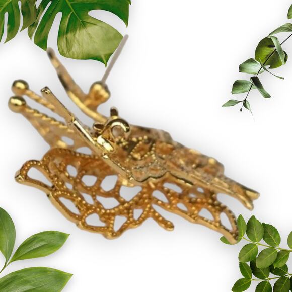 Vintage Monet Signed Butterfly Brooch Pin Gold Tone  3-Dimensional Filigree - Picture 5 of 7